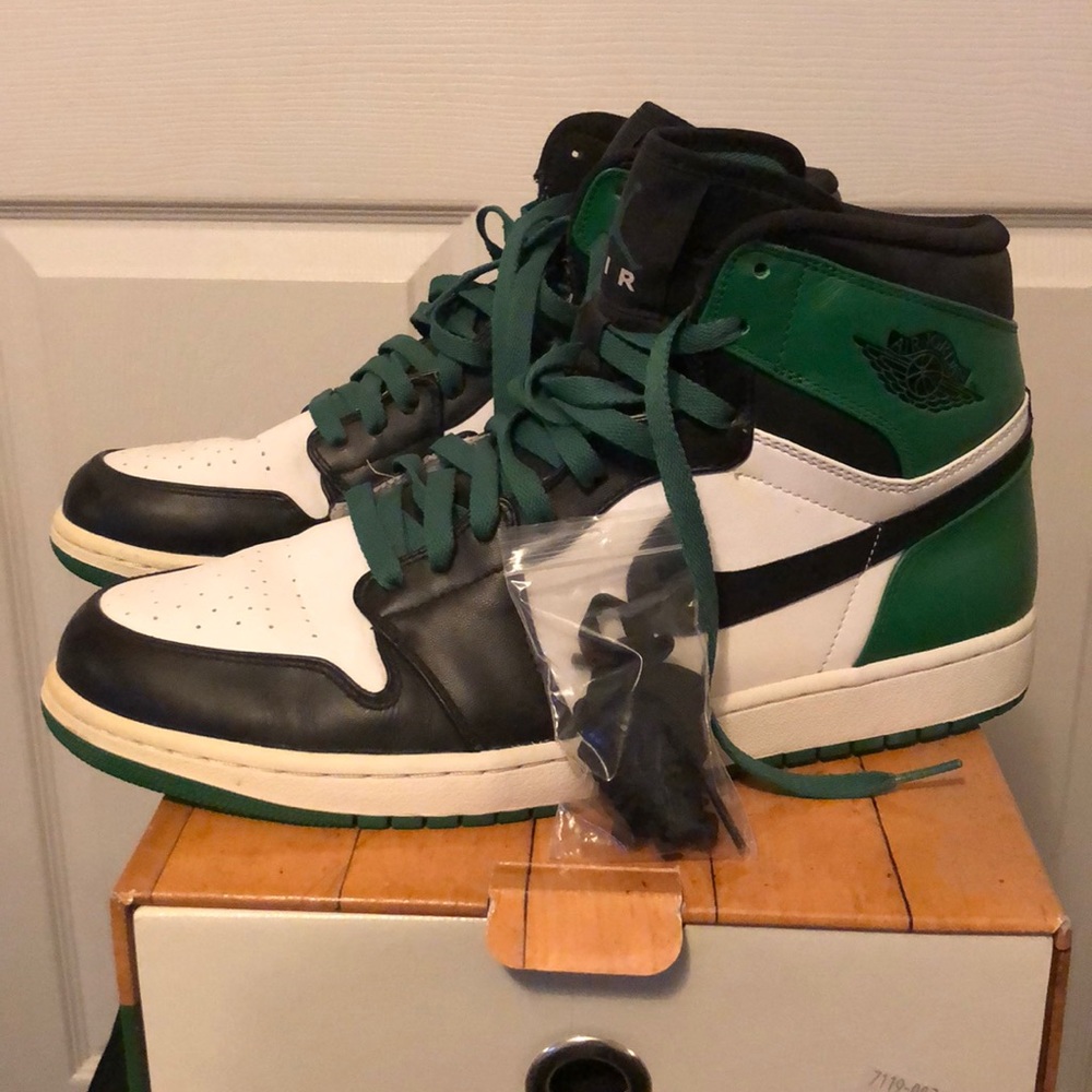 Retro 1 High Boston Celtics Count Down Pack